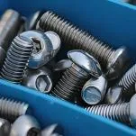 Auto & Hardware